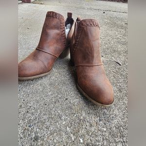 Rock & Candy Tan Ankle Booties